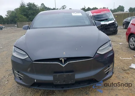 2016 Tesla Model X 60D/70D/75D/90D z USA, uszkodzony, nr VIN 5YJXCDE27GF030910